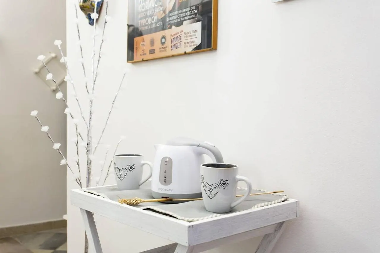 Amuni Apartment Palermo Homestay